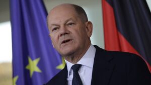 Scholz obviňuje z kolapsu vlády pomoc Ukrajine