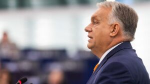 Orbán obviňuje Bidena z ukrajinského konfliktu