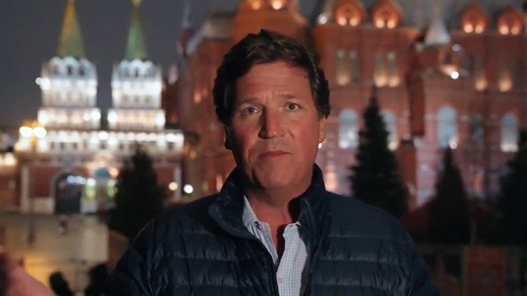 Tucker Carlson tvrdí, že americká ambasáda umlčala Zelenského