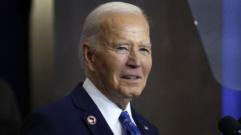 Biden omilostil Fauciho, Cheneyho, Milleyho a výbor 6. januára