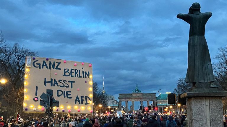 “Nemci” protestujú proti AfD (VIDEO)