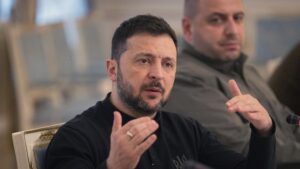 Zelensky chce viac zbraní pred znížením veku brannej povinnosti