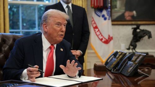 Trump hovorí, že by sa mali zrušiť sankcie proti Rusku